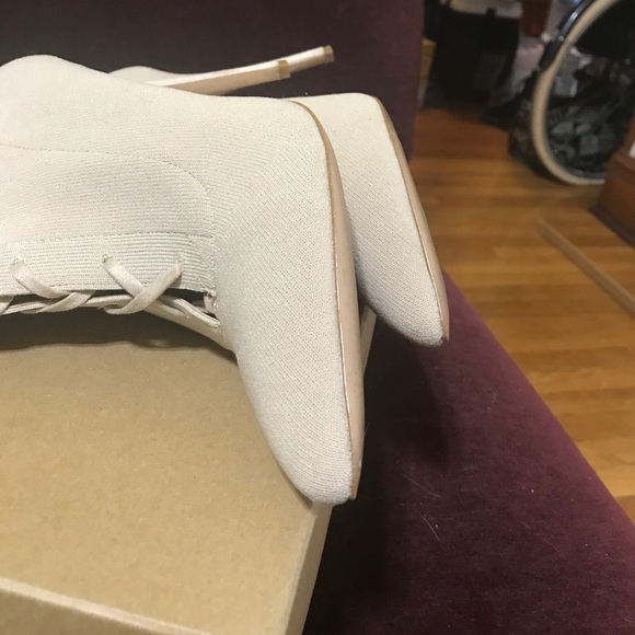 Boots - Picture 5 of 10